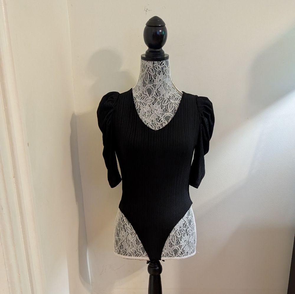 Black Women's Bodysuit With Pouf Sleeves